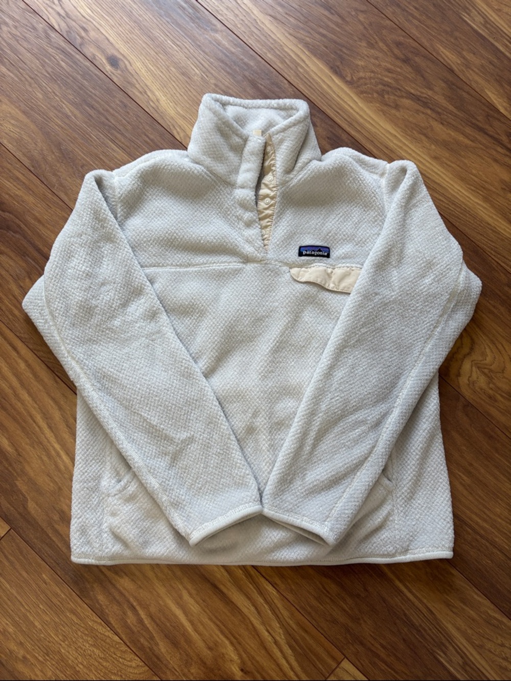 Patagonia Women’s Cream Sherpa Snap Pullover Size L